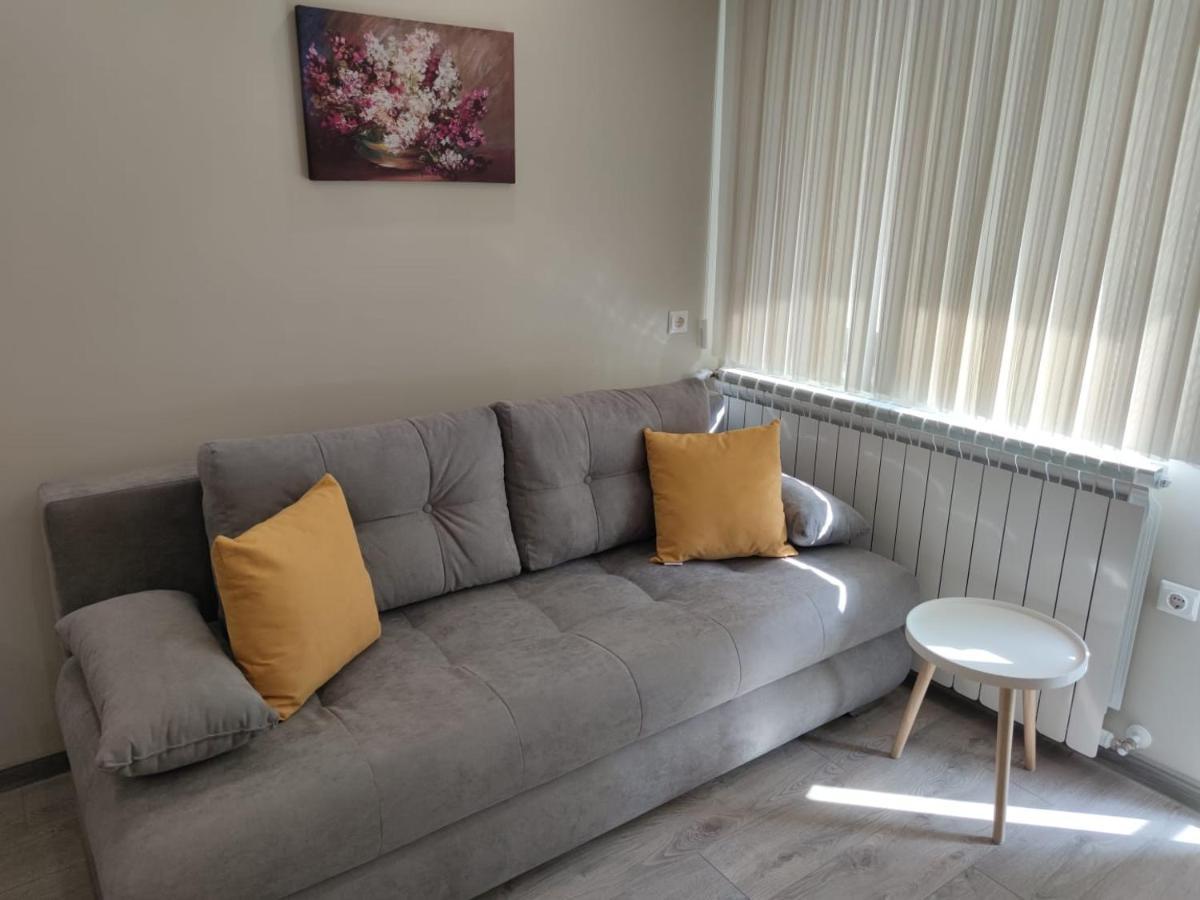 Flowers Apartment Dobrich Exterior foto