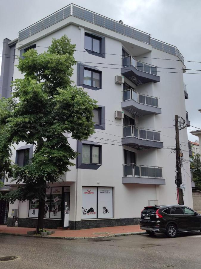 Flowers Apartment Dobrich Exterior foto